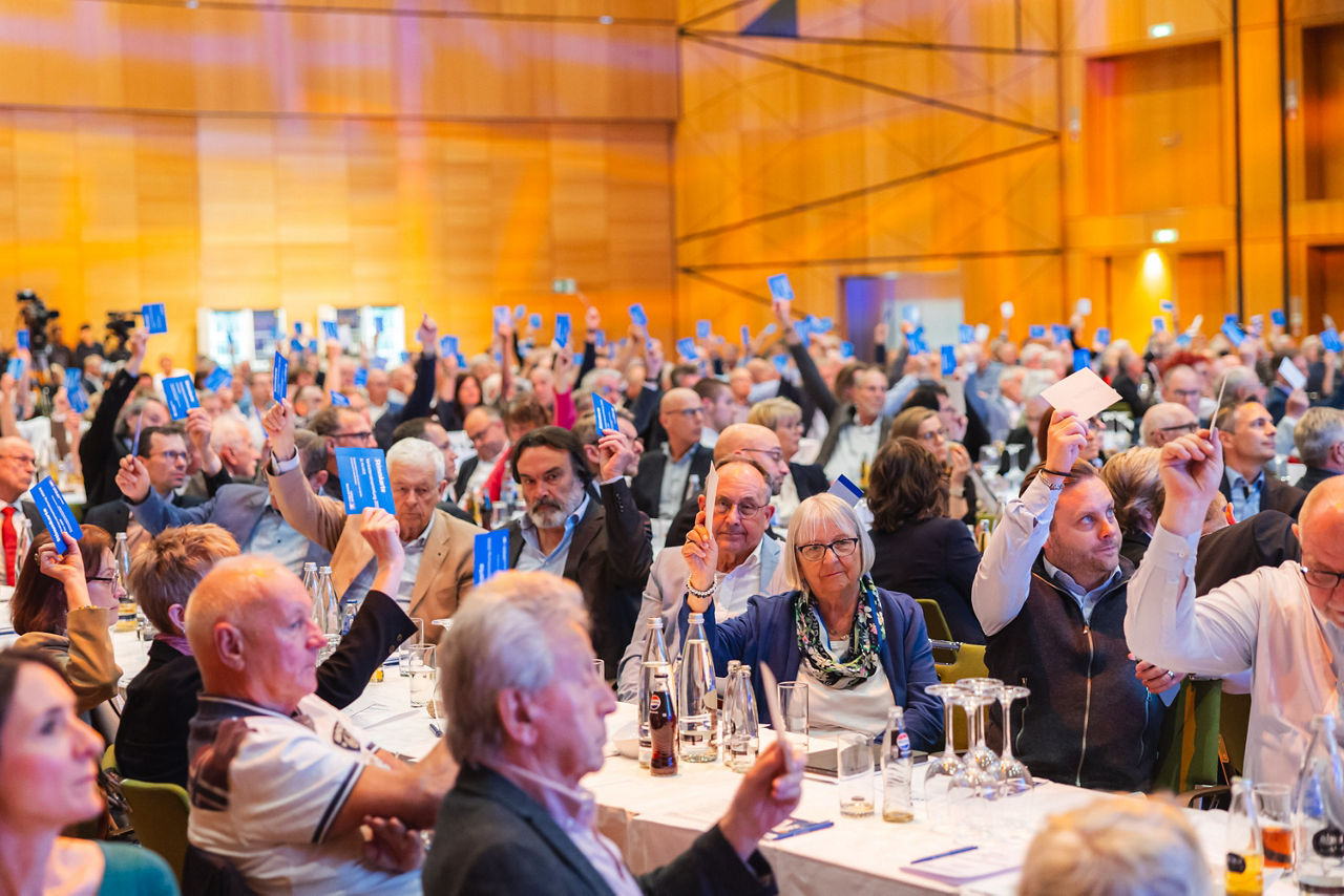 Die Vertreterversammlung bei der Entlastung des Vorstands